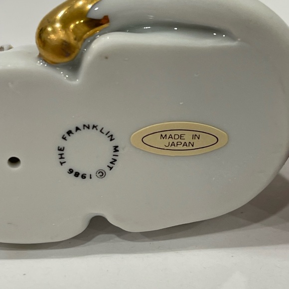 3 Franklin Mint Curio Cabinet Mini Cat Figurines Porcelain Marked Vintage Unique - Picture 9 of 16